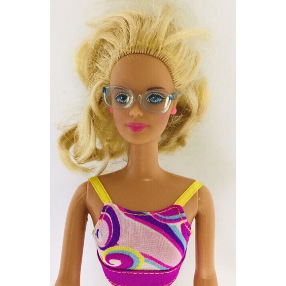 Vintage Barbie Head 1991 Body 1993 Mattel With Swimsuit And Sunglasses - Picture 2 of 6